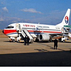 哈尔滨机场邮寄航空快运业稳步发展的原因是什么？